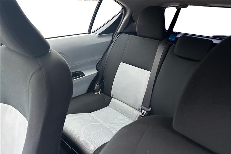 2014 Toyota Prius C One Three Two Four photo 32