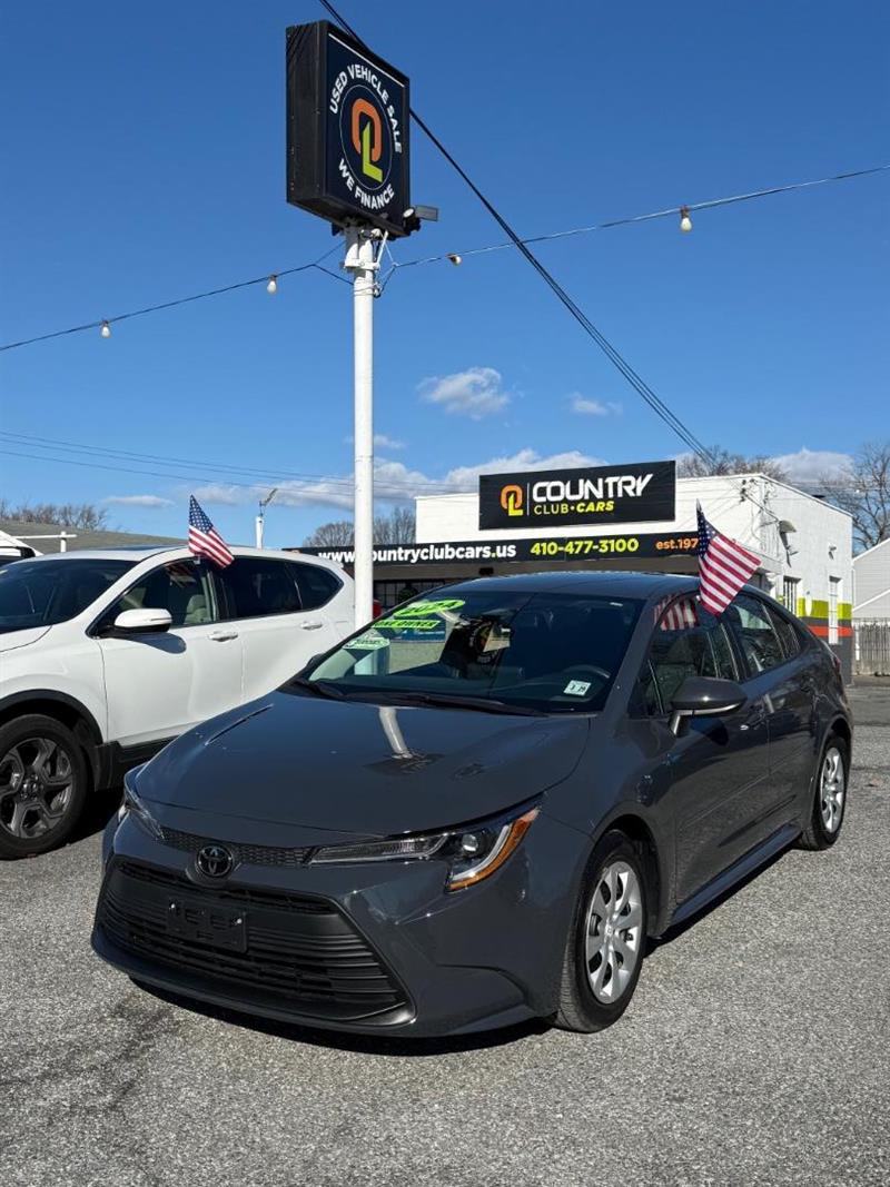 2024 Toyota Corolla LE's photo