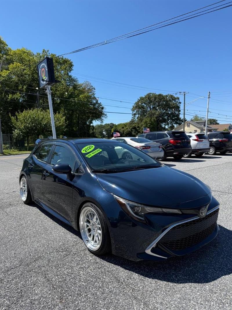 2020 Toyota Corolla Hatchback XSE's photo
