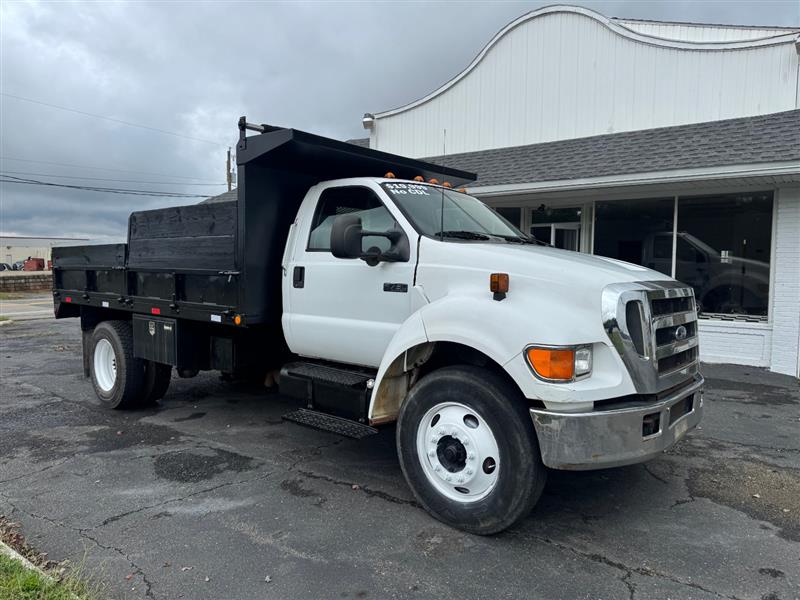2004 Ford F-750 SuperCab photo 4
