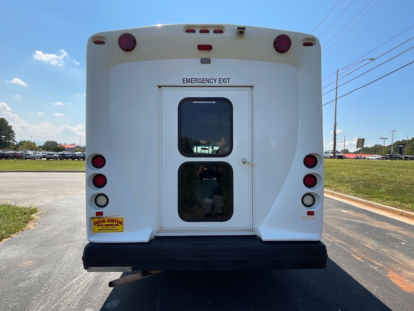 2019 Ford E-450 photo 3
