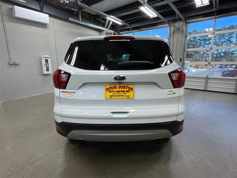 2019 FORD ESCAPE SE