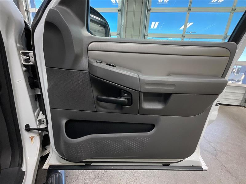 2004 FORD EXPLORER XLT