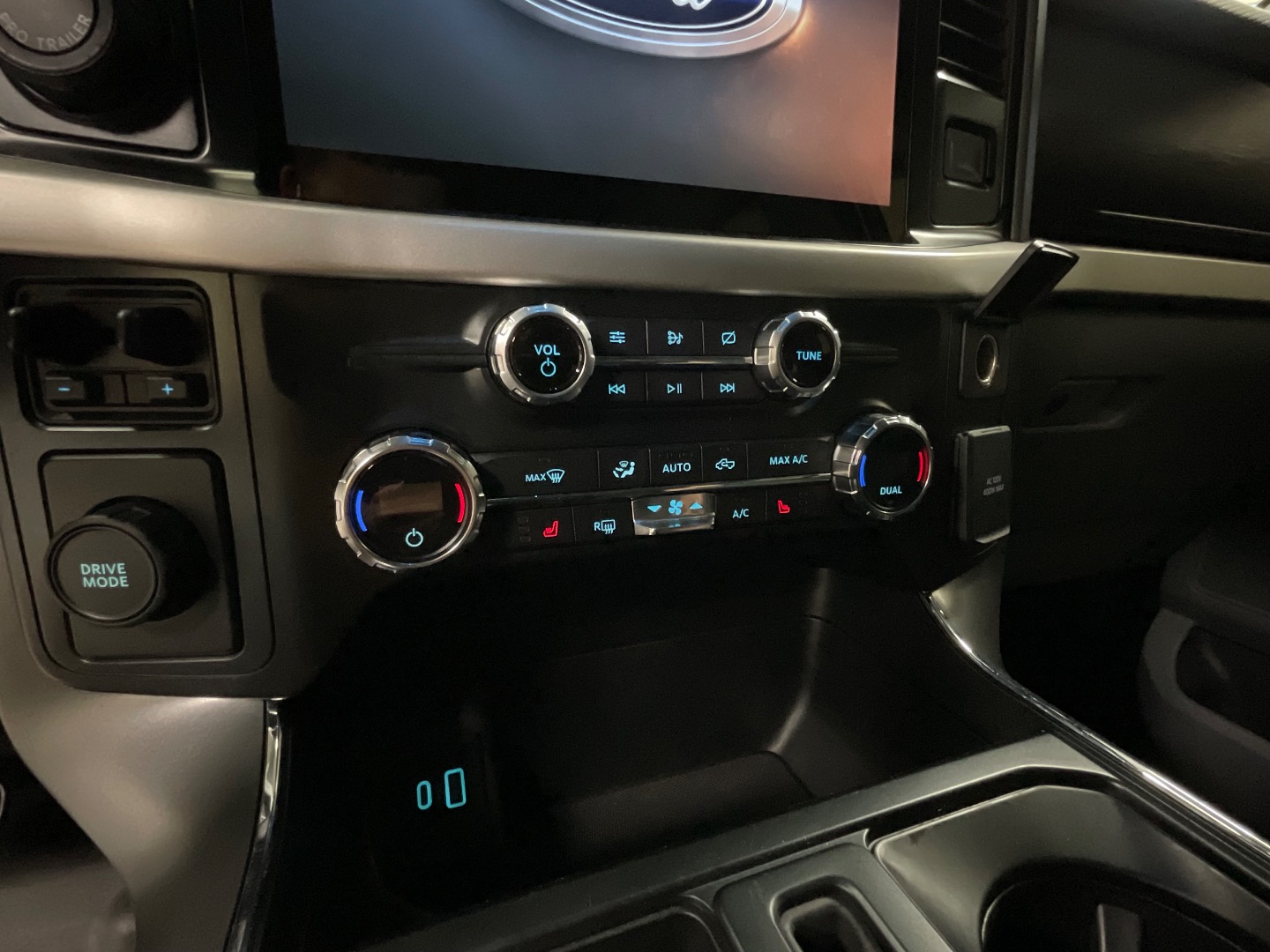 2021 Ford F-150 XLT photo 13