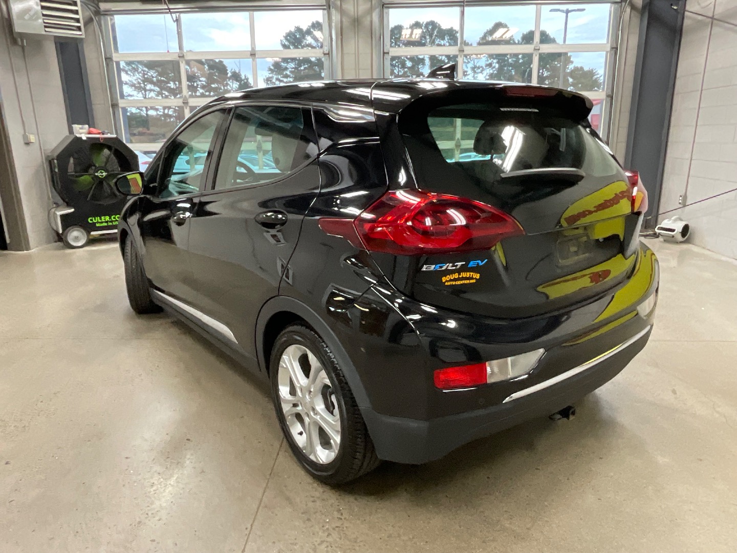 2020 Chevrolet Bolt EV photo 2