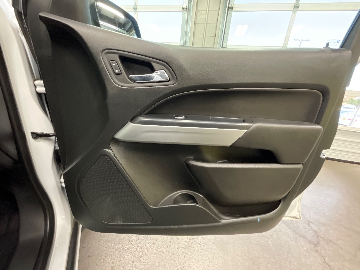 2022 Chevrolet Colorado LT photo 14