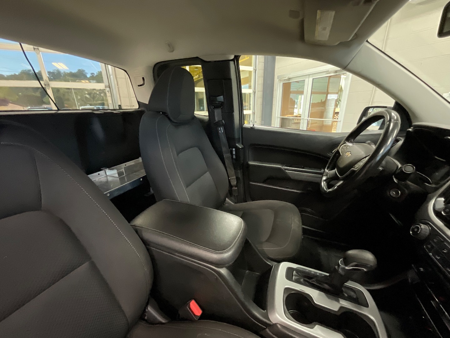 2022 Chevrolet Colorado LT photo 16