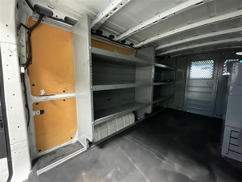 2016 NISSAN NV 1500 S