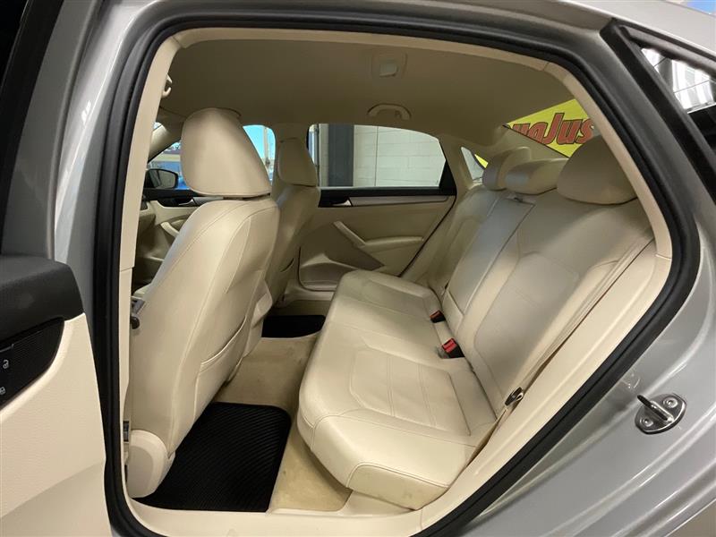 2013 VOLKSWAGEN PASSAT S