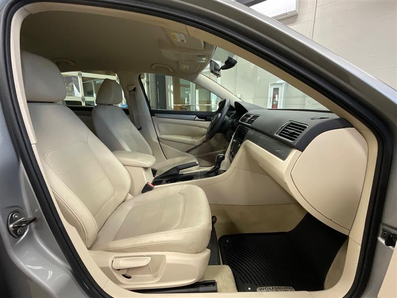 2013 VOLKSWAGEN PASSAT S