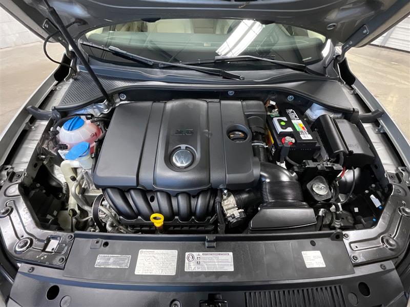 2013 VOLKSWAGEN PASSAT S