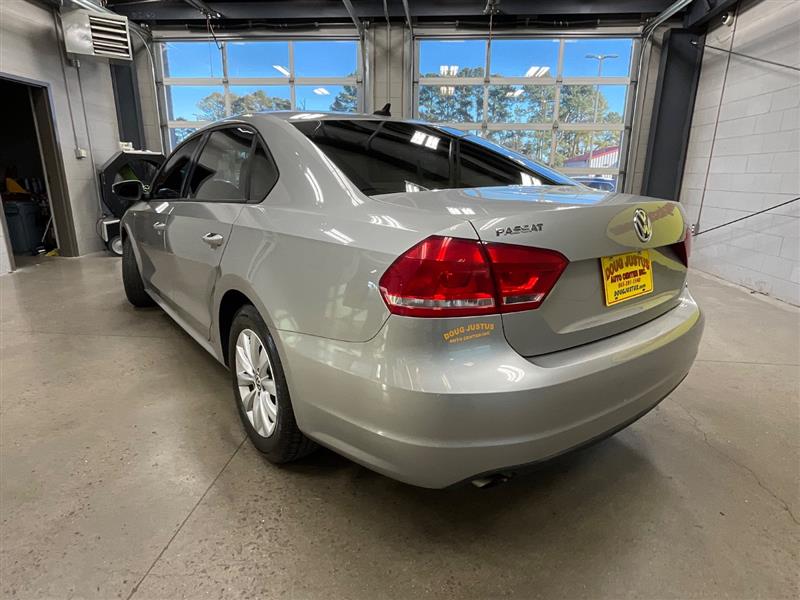 2013 VOLKSWAGEN PASSAT S