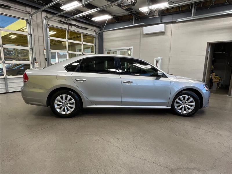 2013 VOLKSWAGEN PASSAT S
