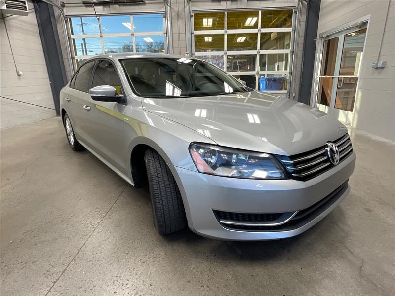 2013 VOLKSWAGEN PASSAT S