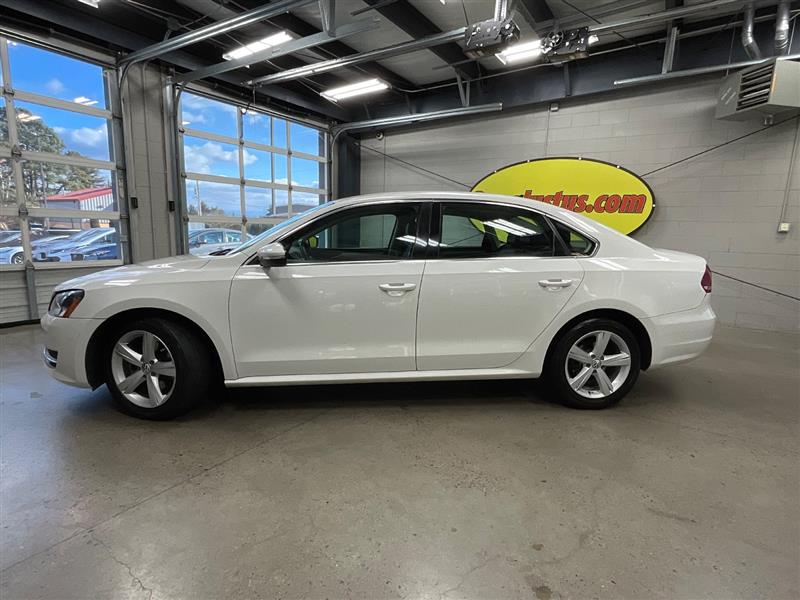 2012 VOLKSWAGEN PASSAT SE