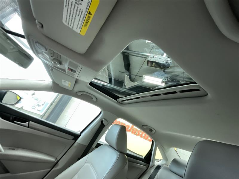 2015 VOLKSWAGEN PASSAT 2.0L TDI SE