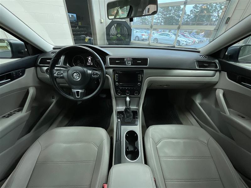 2015 VOLKSWAGEN PASSAT 2.0L TDI SE