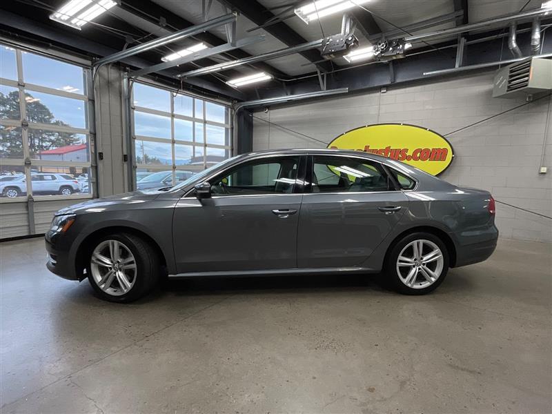 2015 VOLKSWAGEN PASSAT 2.0L TDI SE