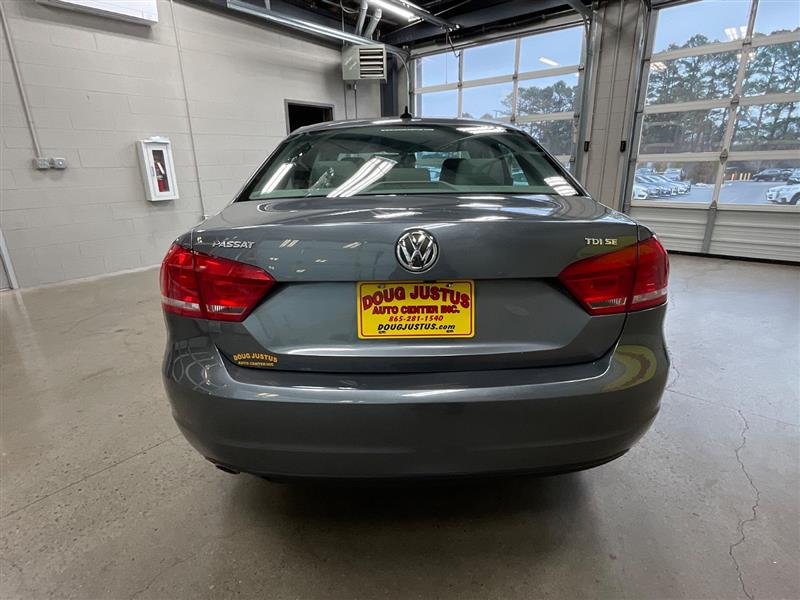 2015 VOLKSWAGEN PASSAT 2.0L TDI SE