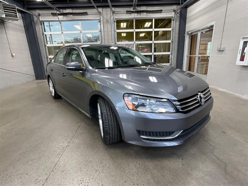 2015 VOLKSWAGEN PASSAT 2.0L TDI SE