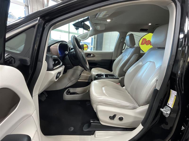 2021 CHRYSLER VOYAGER LXI