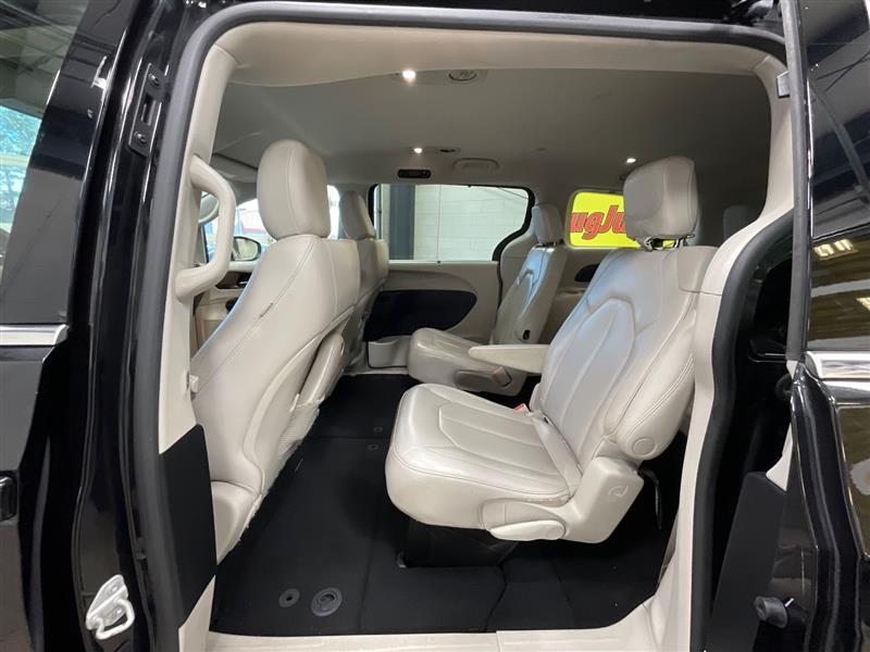 2021 CHRYSLER VOYAGER LXI