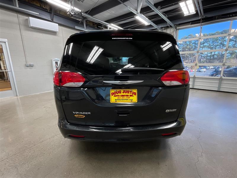 2021 CHRYSLER VOYAGER LXI