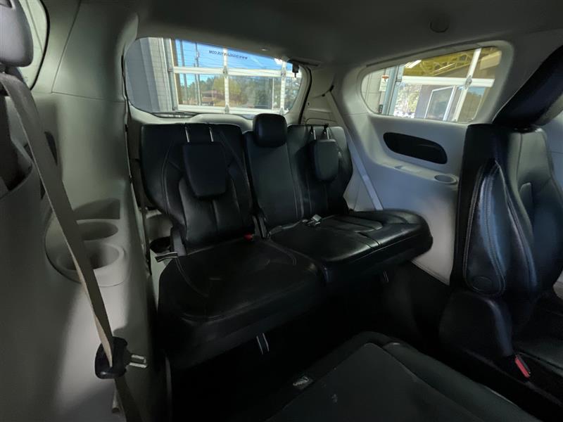 2022 CHRYSLER PACIFICA HYBRID TOURING L