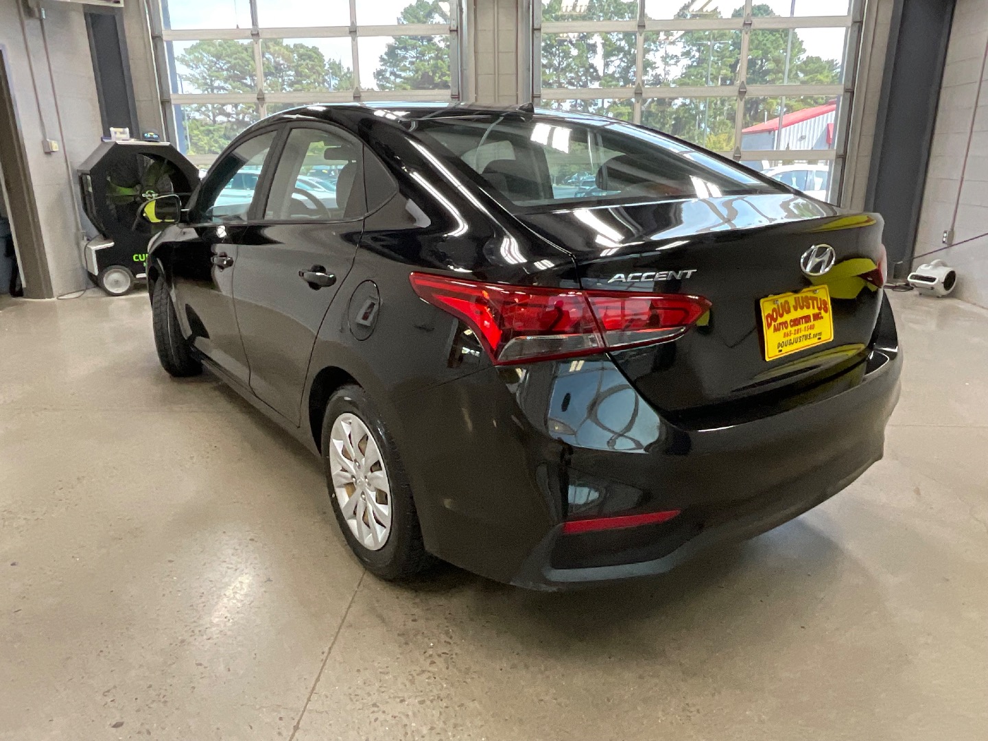 2020 Hyundai Accent SE photo 3