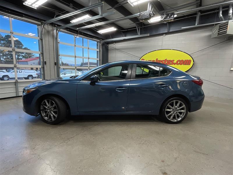 2018 MAZDA MAZDA3 TOURING