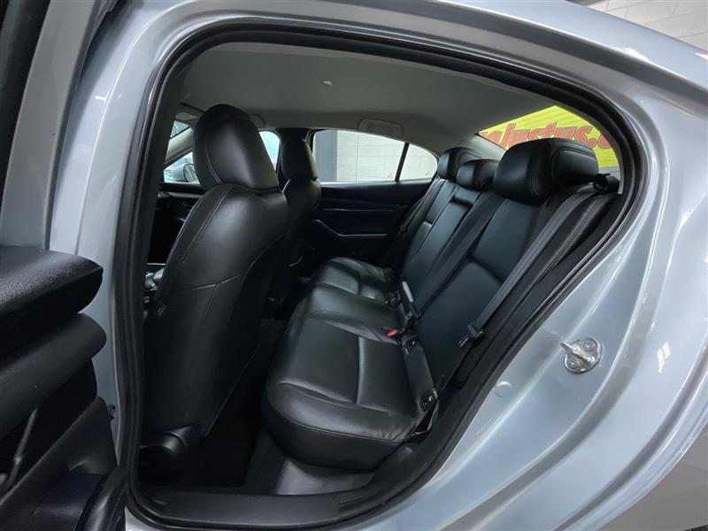 2020 MAZDA MAZDA3 Select 