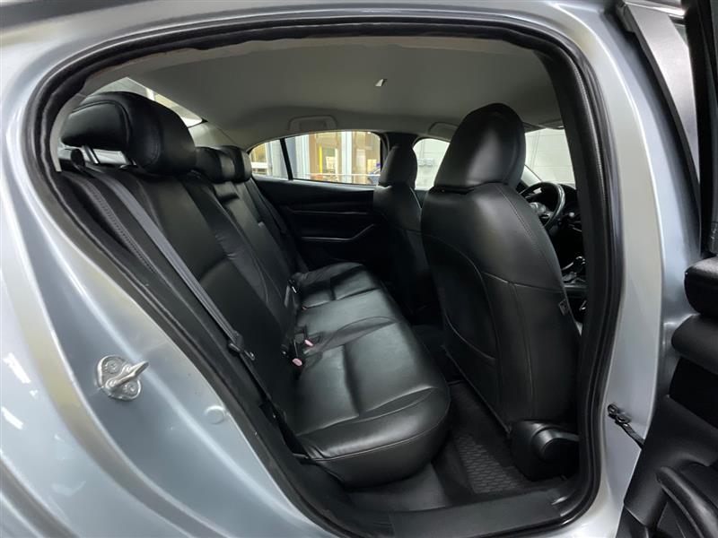 2020 MAZDA MAZDA3 Select 