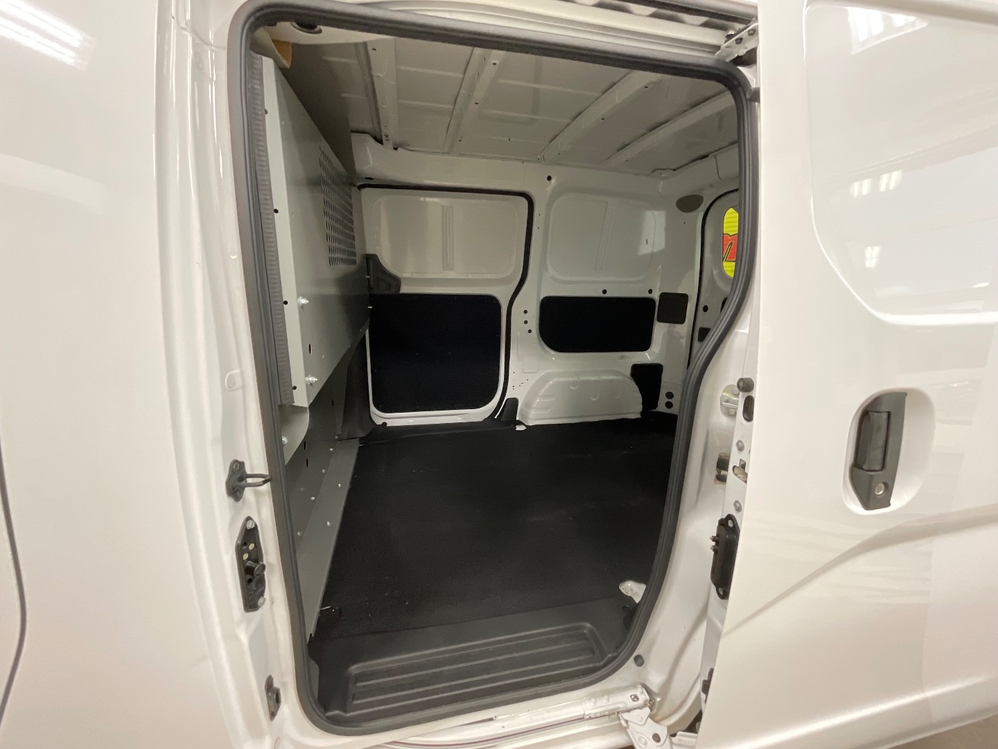 2017 Nissan NV200 SV photo 14