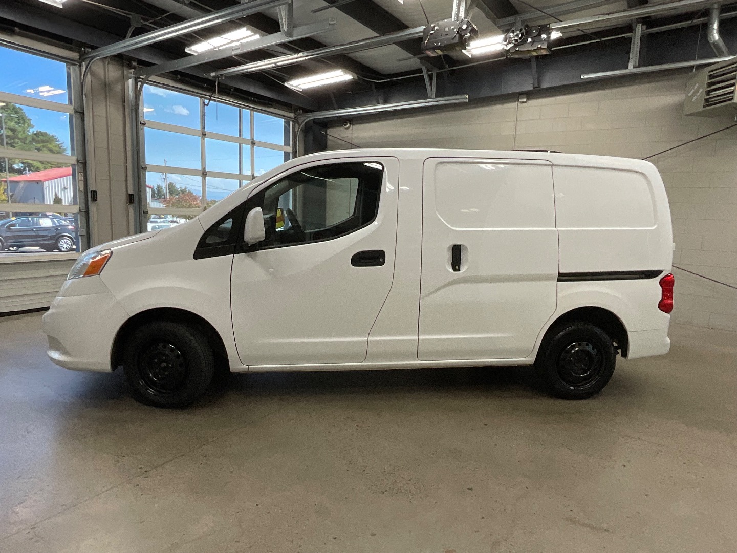 2017 Nissan NV200 SV photo 2