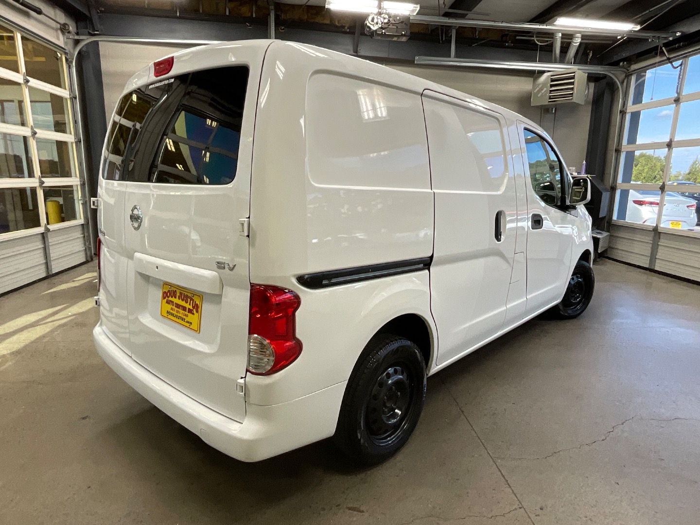 2017 Nissan NV200 SV photo 5