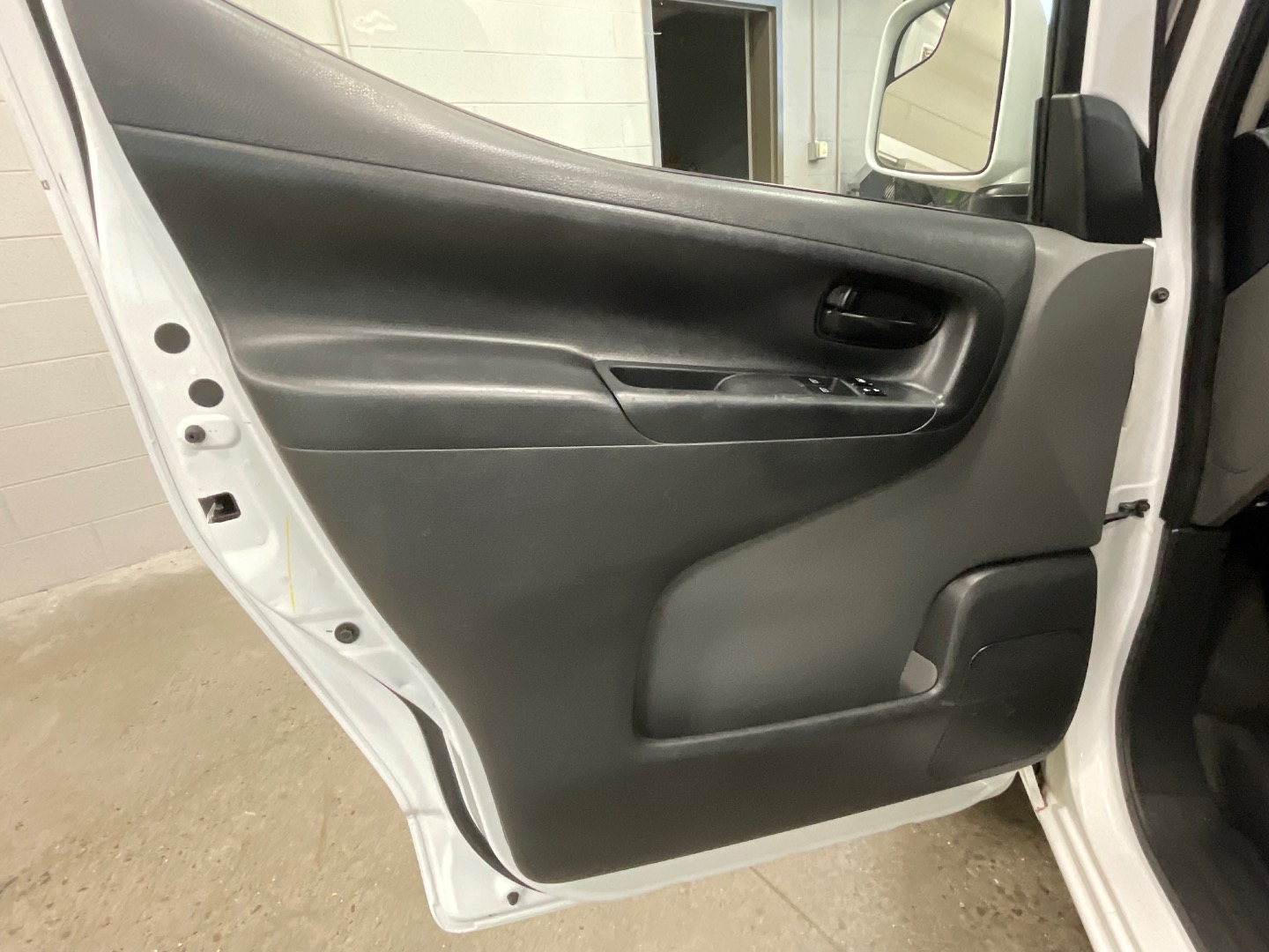 2017 Nissan NV200 SV photo 9