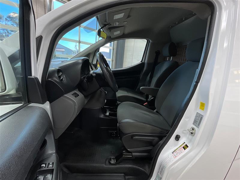2021 NISSAN NV200 SV