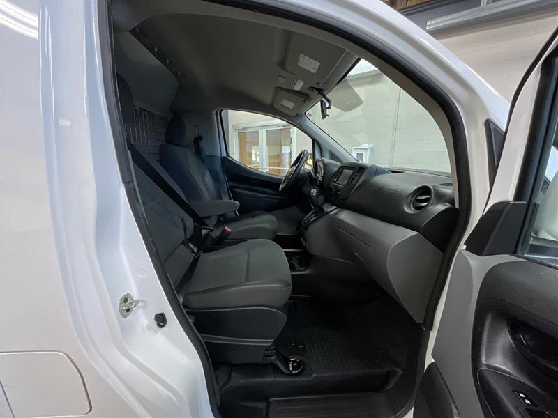 2021 NISSAN NV200 SV