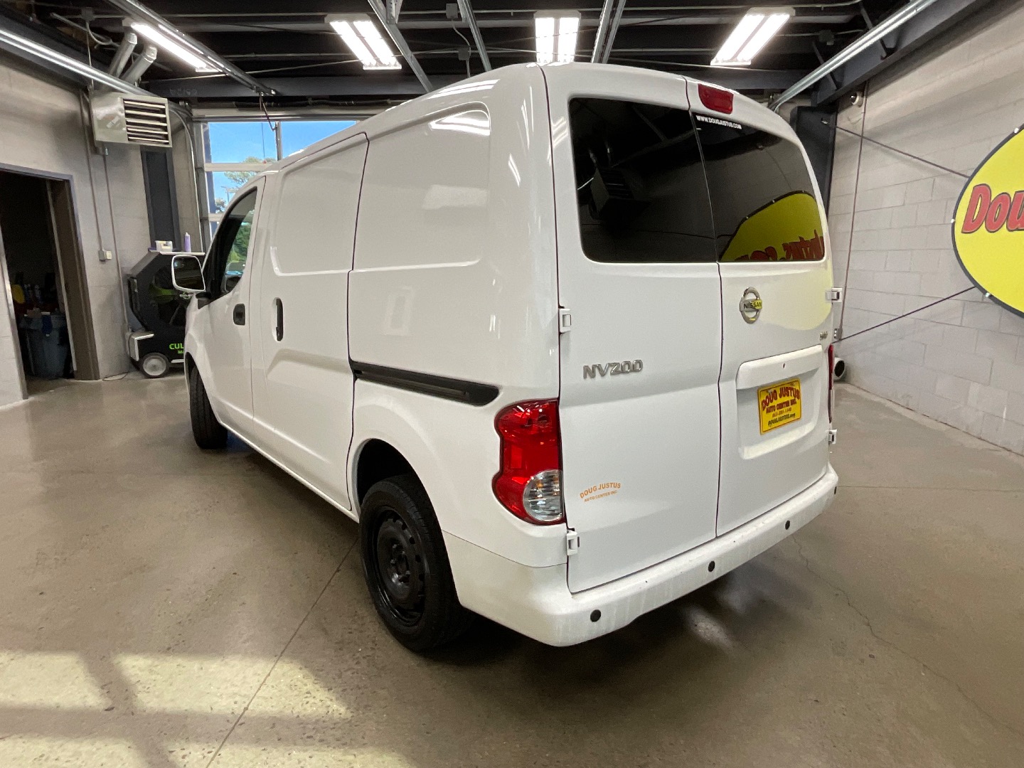 2020 Nissan NV200 SV photo 3