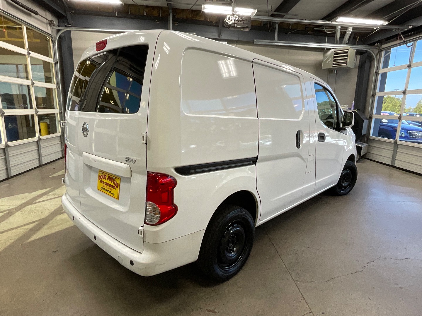 2020 Nissan NV200 SV photo 5