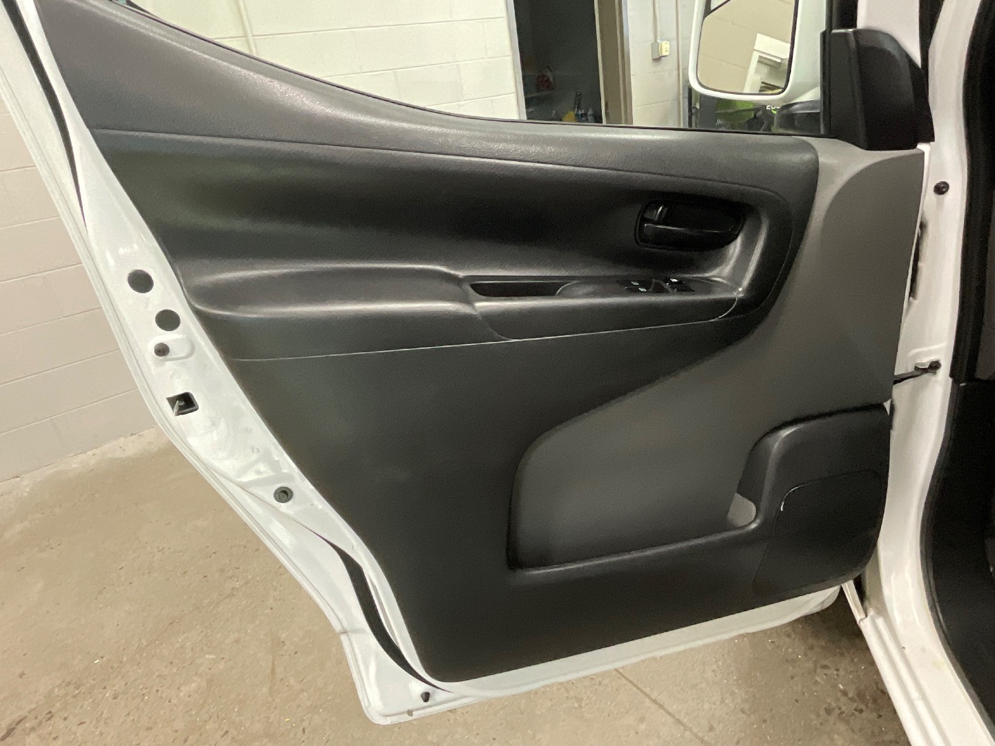 2020 Nissan NV200 SV photo 9
