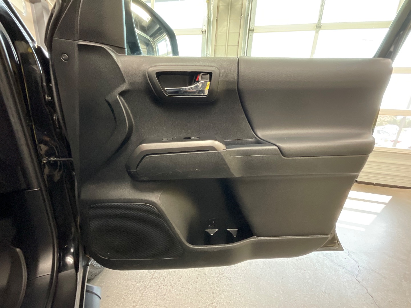 2022 Toyota Tacoma TRD photo 13