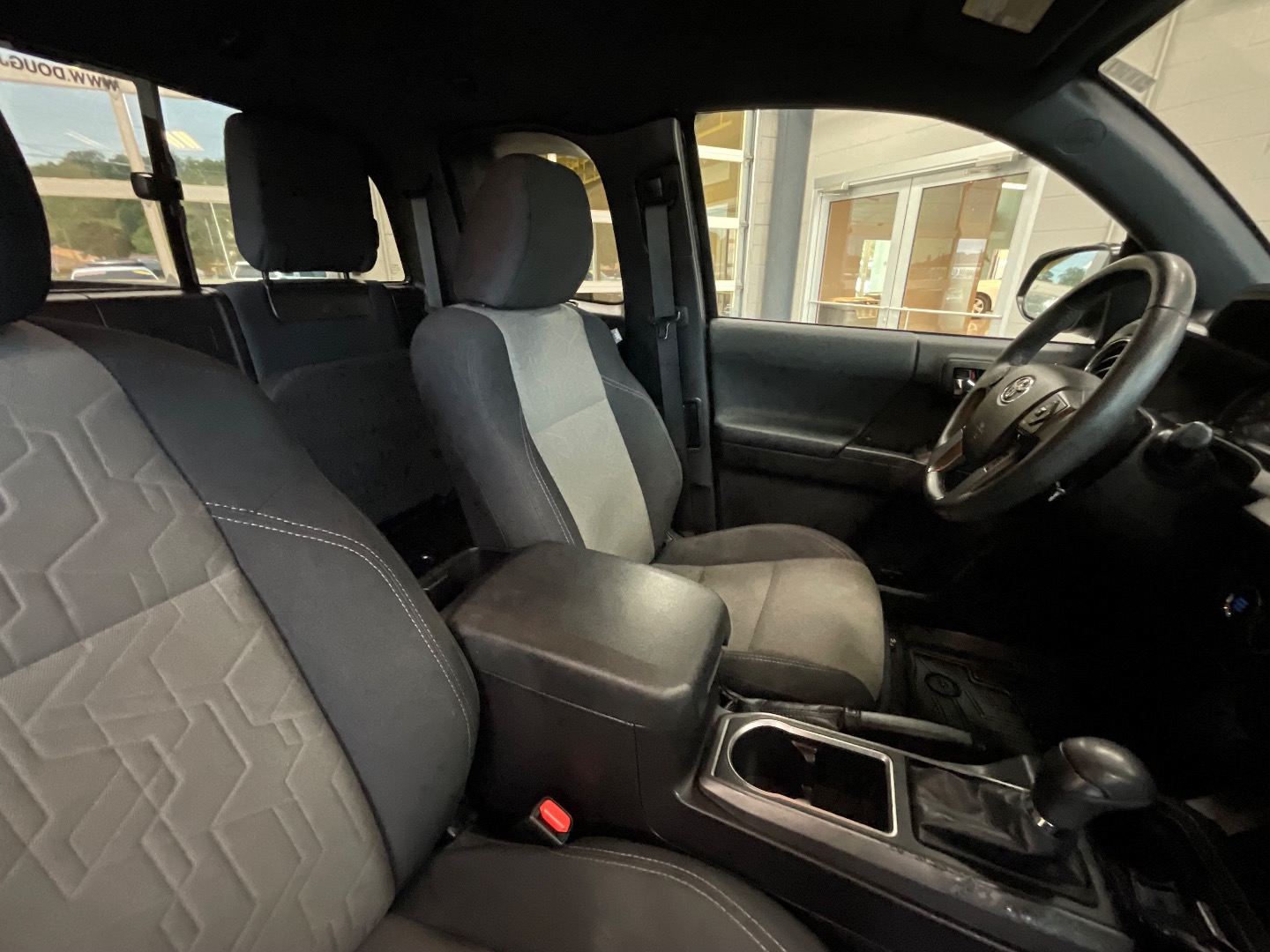 2022 Toyota Tacoma TRD photo 16