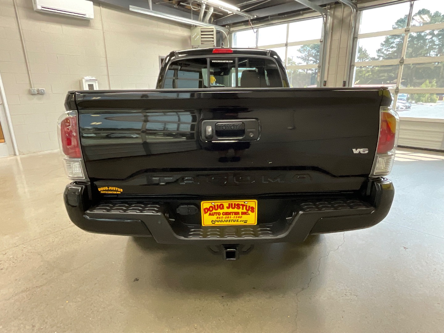 2022 Toyota Tacoma TRD photo 3