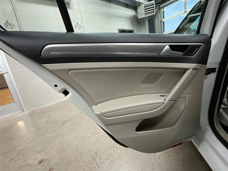 2016 VOLKSWAGEN GOLF TSI