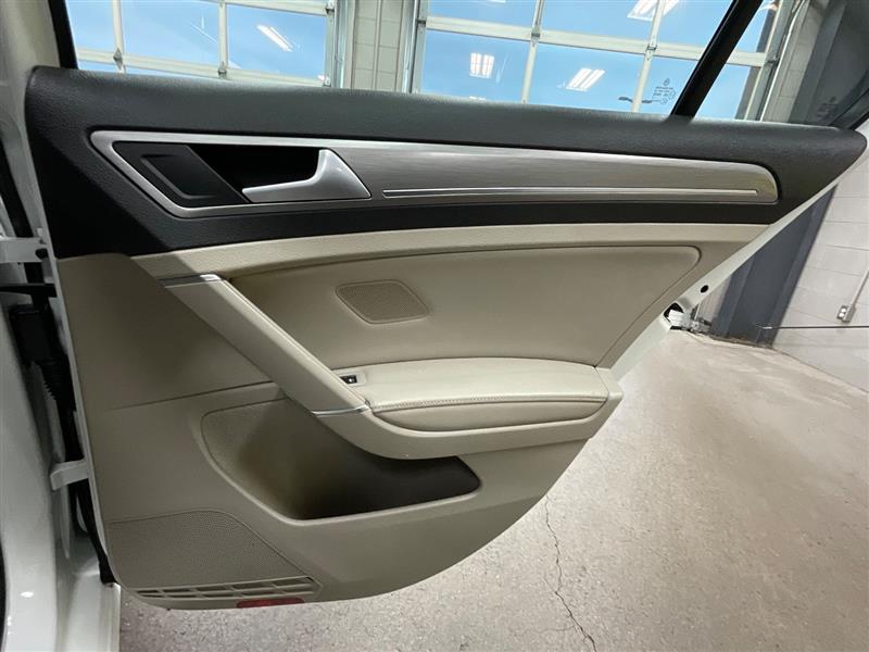 2016 VOLKSWAGEN GOLF TSI