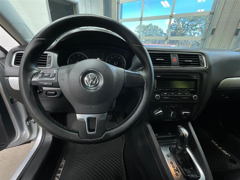 2013 VOLKSWAGEN JETTA SE