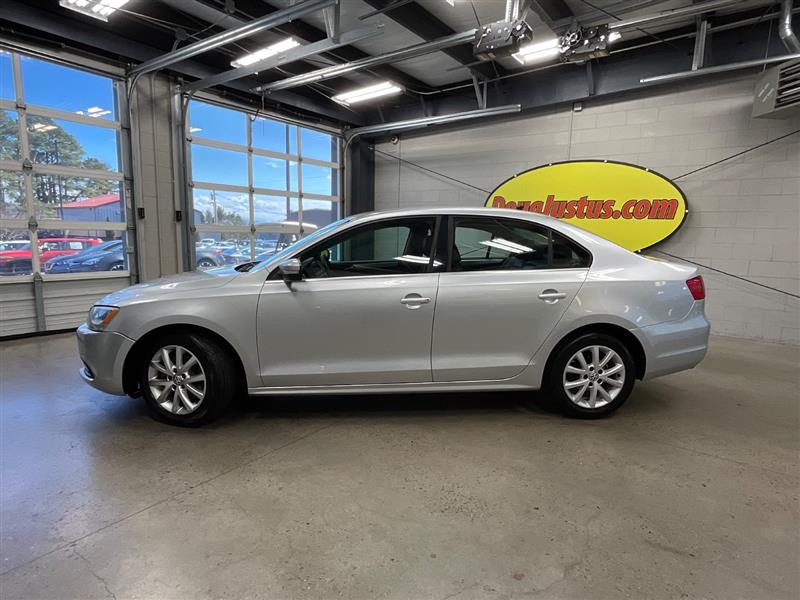 2013 VOLKSWAGEN JETTA SE