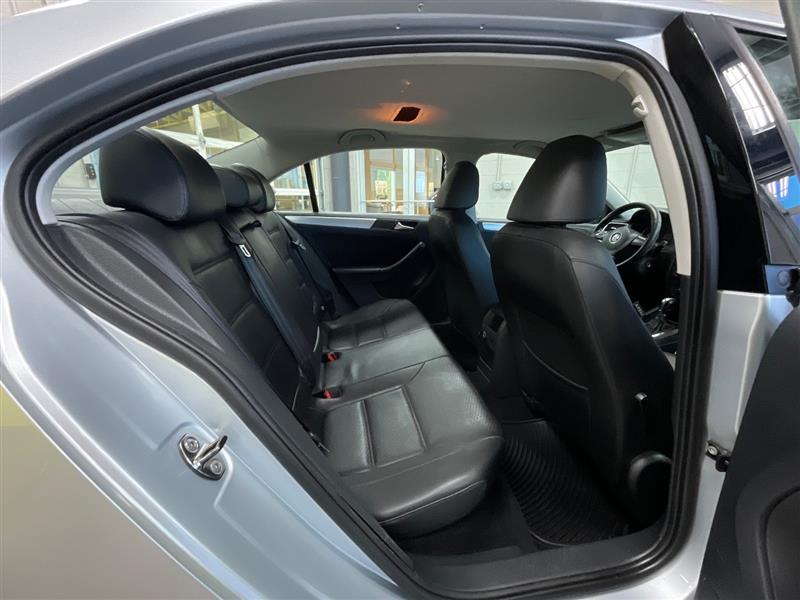 2013 VOLKSWAGEN JETTA SE