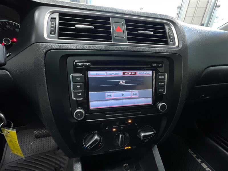 2012 VOLKSWAGEN JETTA SE